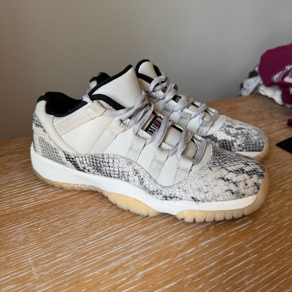 Jordan Kids Sneakers - Cream and Black